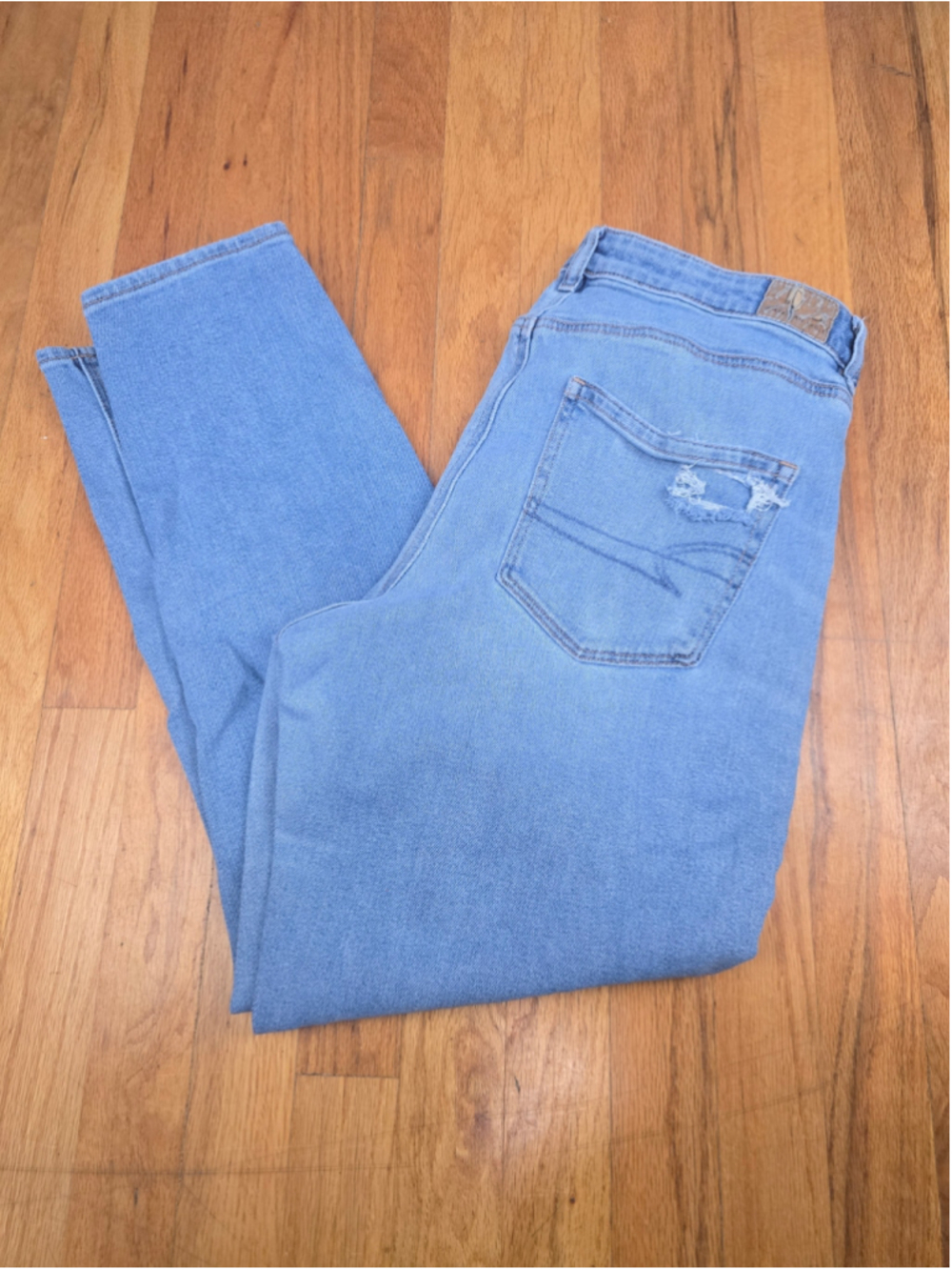 Women's American Eagle Mom Jeans Size 12 Blue